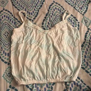 White/blue tank crop